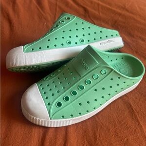 Native Shoes Jefferson Clogs - Candy Green